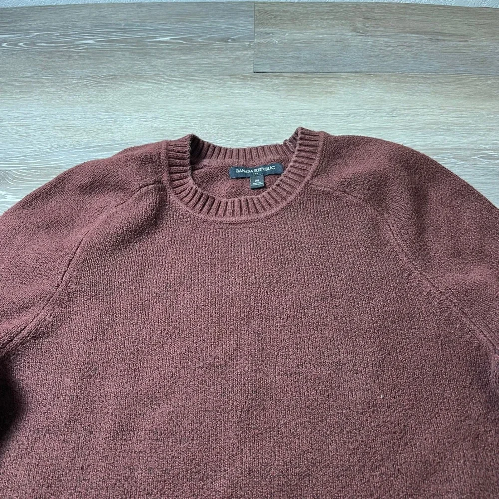 Banana Republic Sweater Mens M Burgundy Maroon Raglan Crewneck Cotton Blend Knit